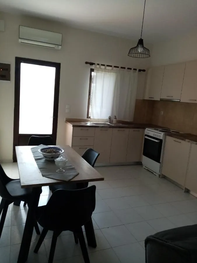 Deaspoina Apartments 依诺罗达